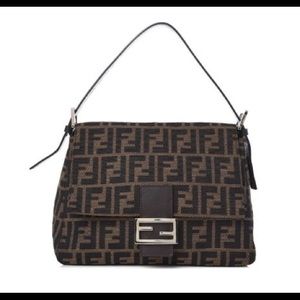 Fendi Mamma Bag Used and Great Condition.